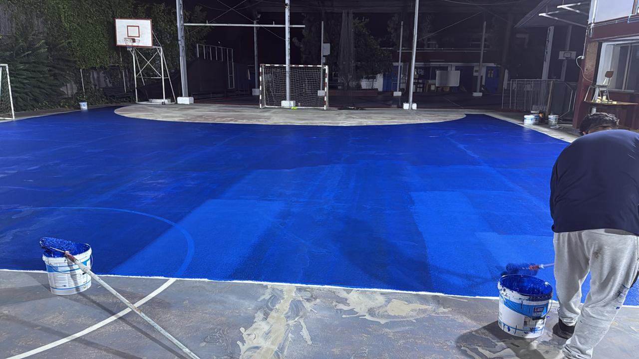Pintura de canchas deportivas en Colegio Inglés